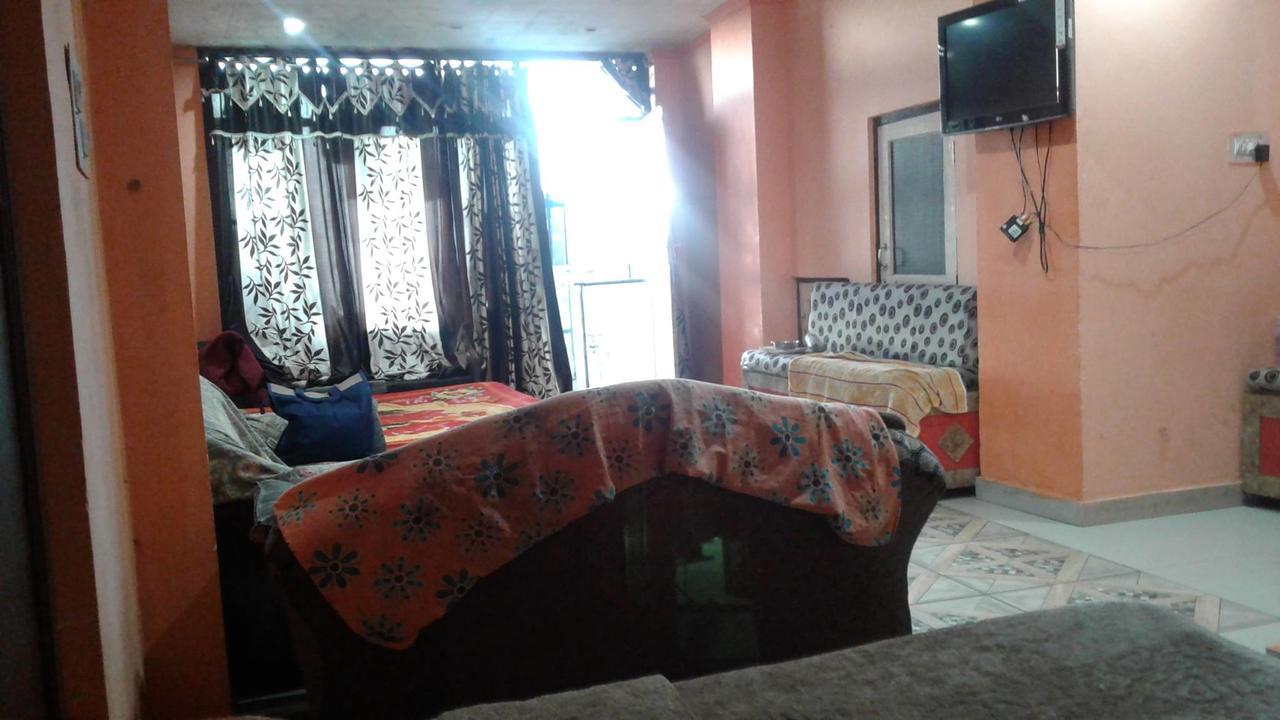מקלוד גאנג' Hotel Lord Krishna Residency מראה חיצוני תמונה